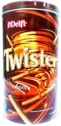 TWISTER Wafer Roll With Chocolate Cream Crackles