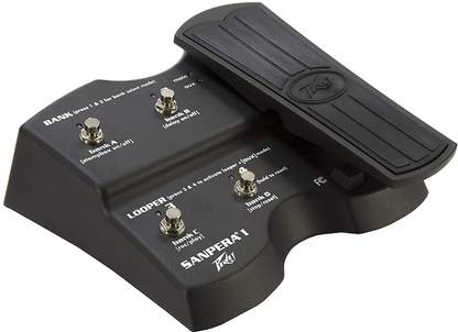 Peavey Sanpera I Sanpera I Foot Controller for Peavey-Vypyr Amplifiers with Four Selector Buttons with LEDs, and Expression Pedal Indoor PA System