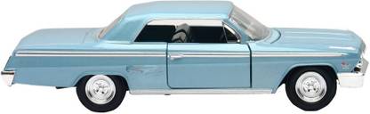 New-Ray 1:24 1962 Impala SS, Light Blue
