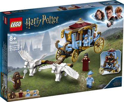 LEGO Beauxbatons' Carriage: Arrival at Hogwart