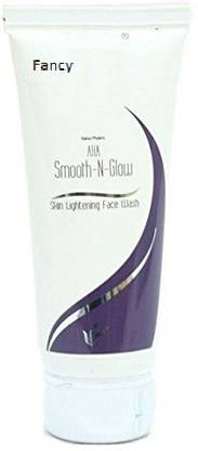 Fancy Smooth & Glow Face Wash