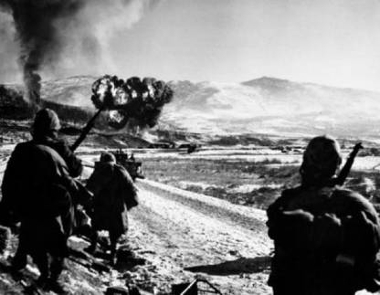 Army soldiers on a battlefield during war Korean War Canvas Art Canvas Art