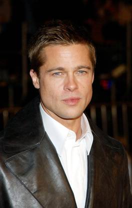 Brad Pitt At The Premiere Of OceanS Twelve Canvas Art - (16 x 20) Canvas Art