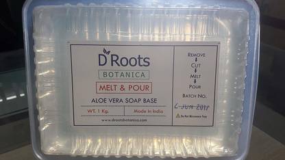 D Roots Botanica Aloe Vera Clear Melt and Pour Soap - 2 KG