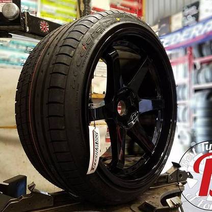Accelera PHI R Ultra High Performance 4 Wheeler Tyre