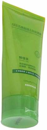 जिमी वोग Green Tea Refreshing Facial Exfoliating Wash For All Skin Types स्क्रब