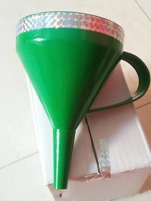 R.s.Magic Tricks Green Comedy Magic Tricks Professional Stage Illusion Plastic Funnels Plastic Funnels Gag Toy