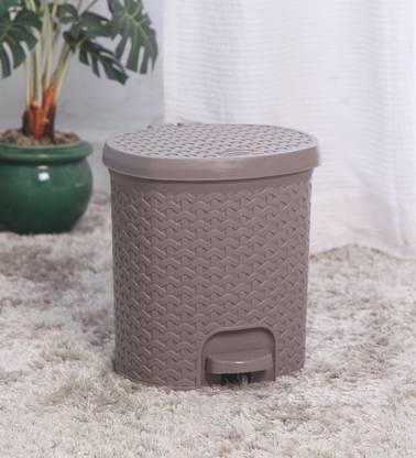 cello Classic Plastic Pedal Bin, 12 Litres Plastic Dustbin
