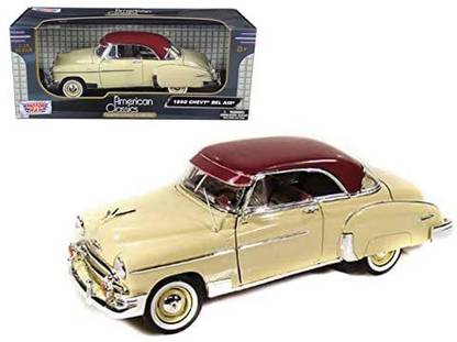 Motormax 1: 18 Timeless Classics - 1950 Chevrolet Bel Air (Light )