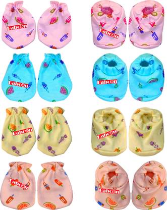 Babcon Baby Mittens and Booties, 4 Pairs Of Hand Mittens and 4 Pair Of Leg Booties, Hosiery Soft Material, Multicolor