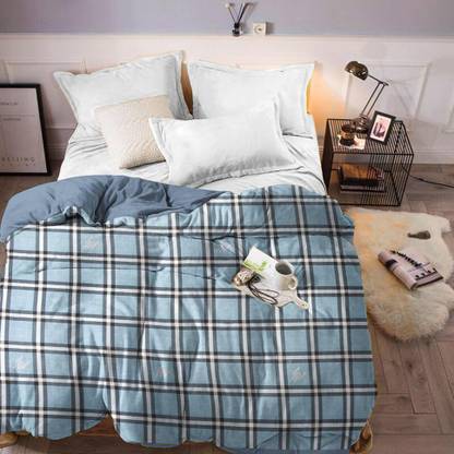 Rosepetal Checkered Double Comforter for  AC Room