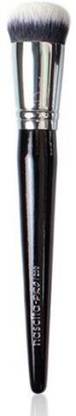 Nascita Professional Kabuki Foundation Brush