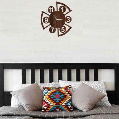 gateffo Analog 30.48 cm X 30.48 cm Wall Clock
