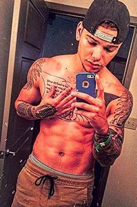 Poster Kane Brown Singer Poster 12 x 18-INCH Paper Print