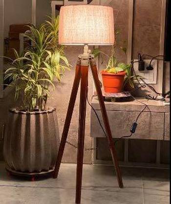 Piru Tripod Floor lamp