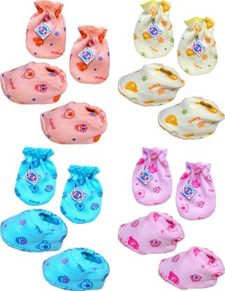 V.B.K Baby Boys and Baby Girls Organic Hosiery Cotton Soft Fabric Hand Mittens (Gloves) (4 Pair) and Leg Booties (Socks) (4 Pair), 0 to 4 Months