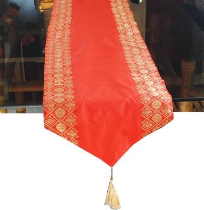 VIREO Pink 175 cm Table Runner
