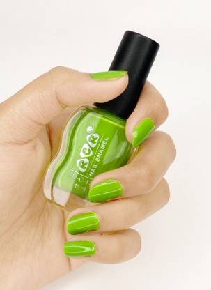 RCR Pastel Nail Enamel - Greenify