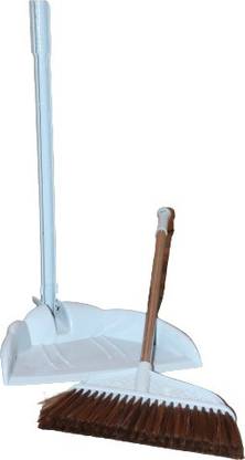 HVG TRADERS The dustpan has a rubber lip that fits perfectly on the ground and can easily ca Plastic Dustpan
