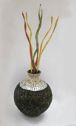 LaMirror Black Pottery Surahi
