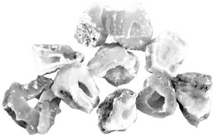 RadhikaGems Geode Crystal Clear Quartz Natural Specimen | Stunning 40mm Geode-30 Grams | Clear Quartz Crystal Energy | Healing Stone | Gift Geode Crystal Regular Angular Quartz Stone