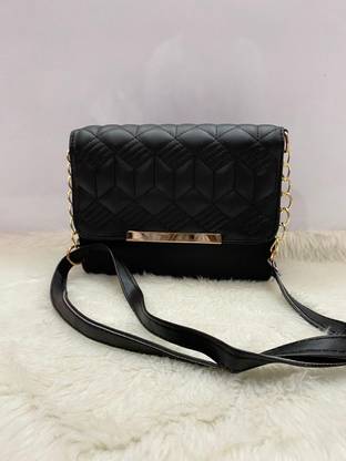 Black Sling Bag Frame3