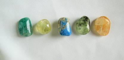 RadhikaGems Radhika Gems Manifestation Crystal Set | Soothing & Calm Crystal Set | Crystals to Sooth and Caim | 5 Lovely Crystals in Gift Packing | Crystal Info Card Regular Angular Crystal Stone