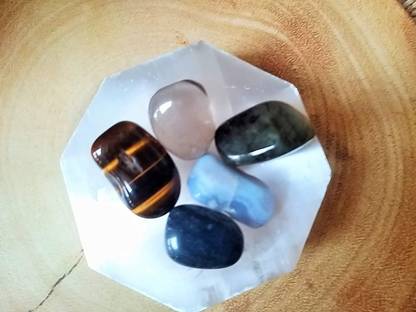 RadhikaGems Sagittarius Lucky Crystals | Sagittarius Zodiac Crystals Set | 5 Crystals for Birthdates-22nd Nov. To 21st Dec | Birthday Gift For Sagittarius Regular Asymmetrical Crystal Stone