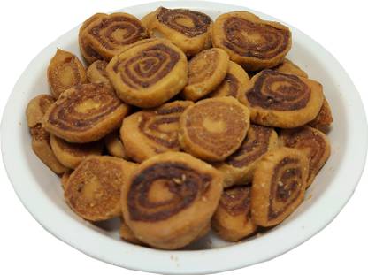 Yuvraj Food Product Bhakarwadi Gujarati snack for Tea ( 400 Gm x 2 ) combo pack