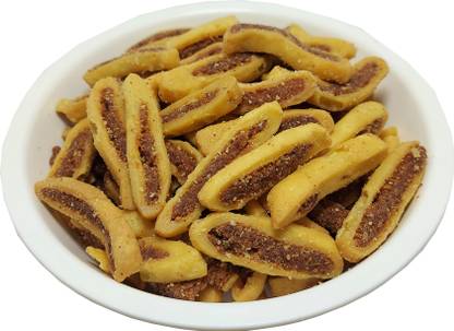 Yuvraj Food Product Bhakarwadi Butter Flavour Gujarati snack Handmade ( 400 Gm x 2 ) combo pack