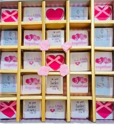 Expelite Happy Anniversary cover chocolate box Bars