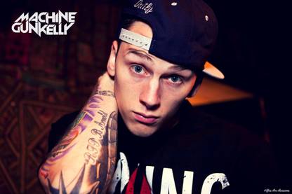 YAA - Machine Gun Kelly Poster (18inchx12inch) Photographic Paper