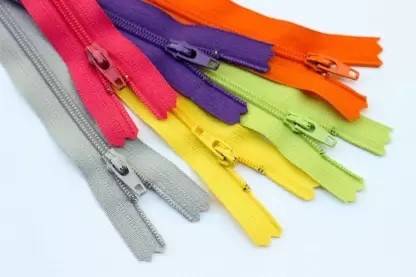 Dresstoimpress ZIP CHAIN WITH METALLIC PULL ALONG FOR TAILOROING (MULTICOLOR , SET OF 60 PCS) Sewing Kit