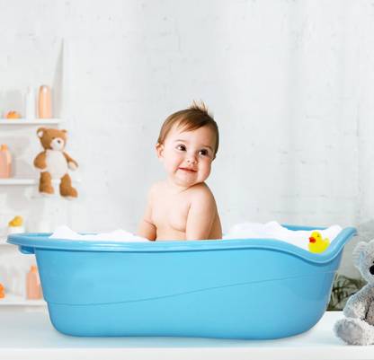 Little Kids Babies Bathtub with Anti-Slip Base with Smooth Edges for infants from 0-6 months