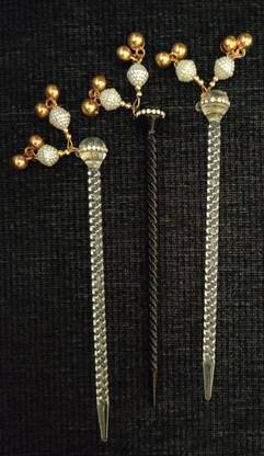 Triply9 Plastic bun stick with pearl & golden joomki (White & black) (16.5 cm) Bun Stick
