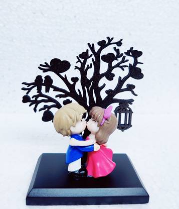 GRACIE COLLECTION HUGGING & KISSING LOVE COUPLE SHOWPIECE DECORATED BY WOODEN BASE & WOODEN TREE Decorative Showpiece  -  12 cm
