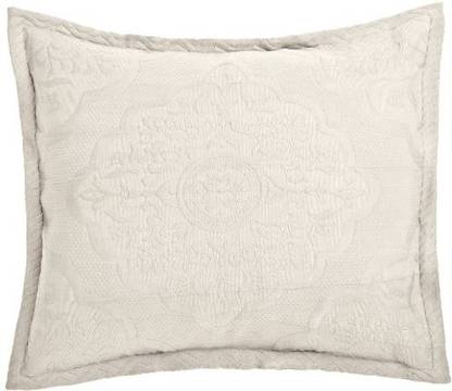 Pinzon by Amazon.com Filled Size Pillow Protector