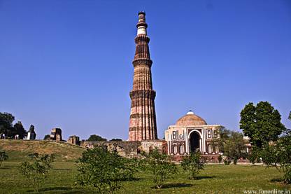 Qutub minar poster Paper Print