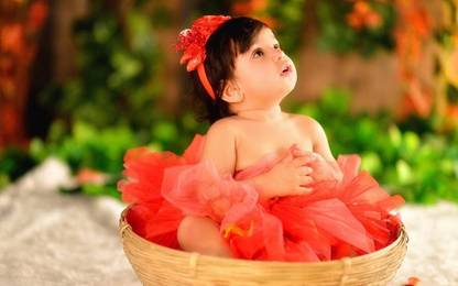 Cute Baby Girl Dressed inTutu Photographic Paper