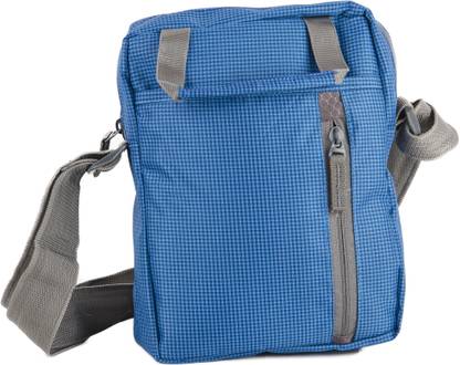 Igypsy IGYPSY Traveller Green O1 Utility Bag Travel Toiletry Kit