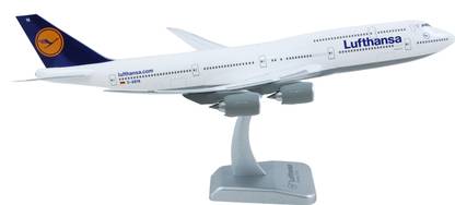 Hogan Wings Aircraft scale model, Boeing 747-8i Lufthansa, Scale 1:200 (with Stand & without-gear)