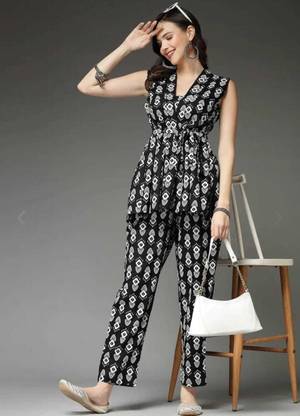 THAWAR JI Top Pant Co-ords Set