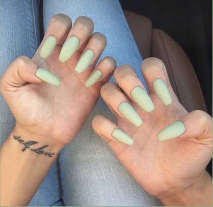 VIKSON INTERNATIONAL LIGHT GREEN MATTE FINISH ARTIFICIAL FAKE NAILS set OF 24 PCS NAILS LIGHT GREEN