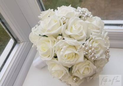 UNIQUE BRIDAL Artificial Throw Bouquet