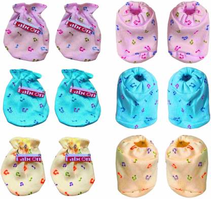 Babcon Baby Mittens and Booties Set, Pack Of 3, 0 to 6 Month, Hosiery Fabric