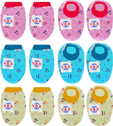 V.B.K Baby Mittens and Booties Set, Pack Of 3, 0 to 6 Month, Hosiery Fabric