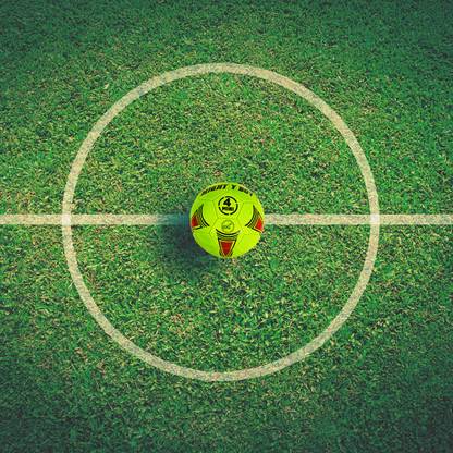 KARBD Hand Stitched Synthetic Rubber Soccer Ball with Air Pump and Needle Pin 32 Panel Football - Size: 4