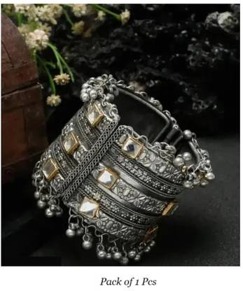Samridhi DC Brass Cuff