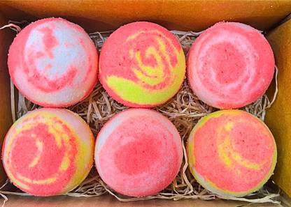 Aaranyam Gift Set: 6 Handmade Bath Bombs with Shea Butter for Mom, Wife, or Girlfriend