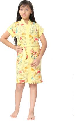 लोविरा येल्लो-बुक प्रिंट XXS बाथ रोब